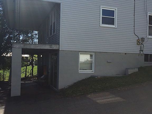 4th image of 22 Briar Patch Ln
