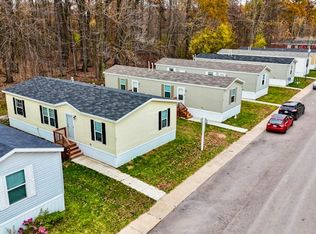 Holiday Woods, Belleville, MI 48111