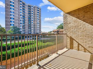 16 Monroe St APT 201, Rockville, MD 20850