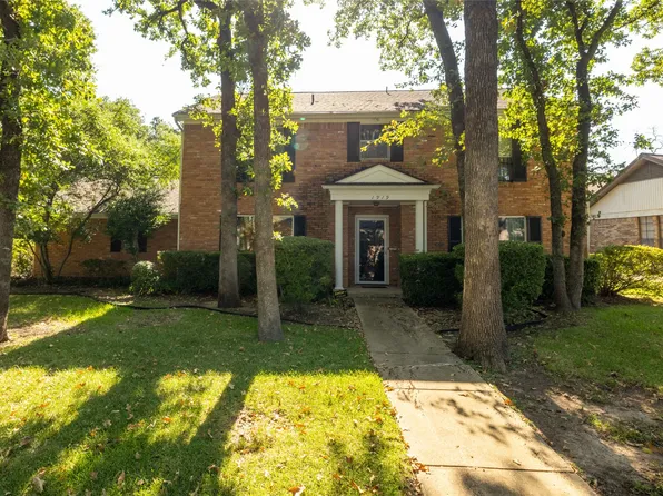1919 Springbranch Dr, Arlington, TX 76006