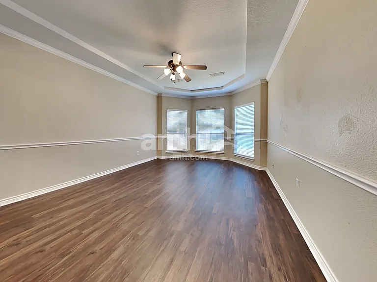 404 Roundrock Ln — Photo 11