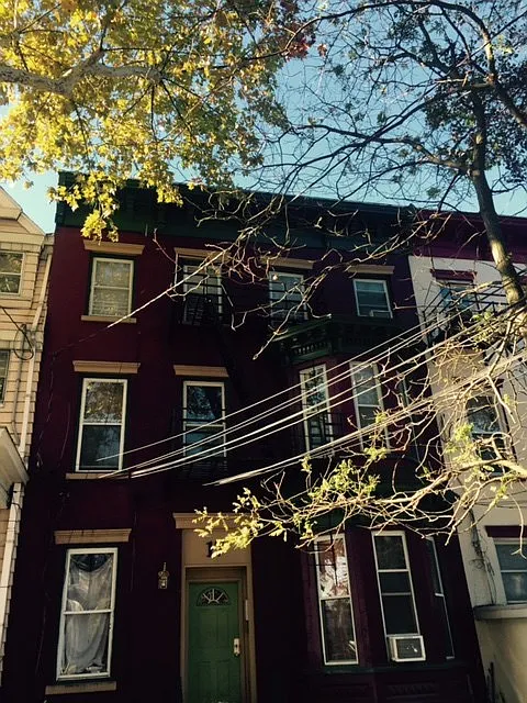 Building Photo 3