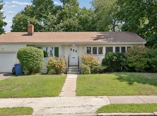 70 Botsford Rd, Newton, MA 02467
