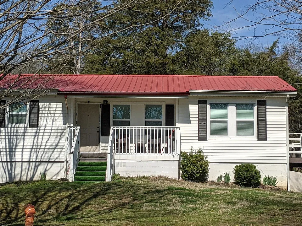 895 Lake View Loop