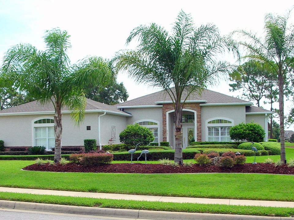 3 bed 2 bath home on the 11th hole at Harbor HIlls Country Club