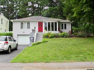 6 Dresden Ct, Albany, NY 12203