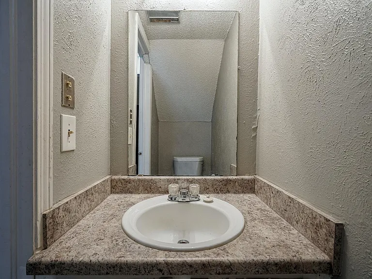 3817 Bradfred Dr #3817 — Photo 8