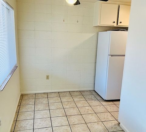 5th image of 4532 E Fairmount St APT B
