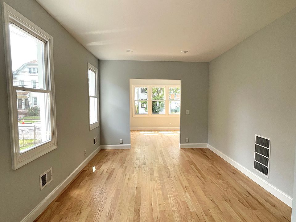 Second living area