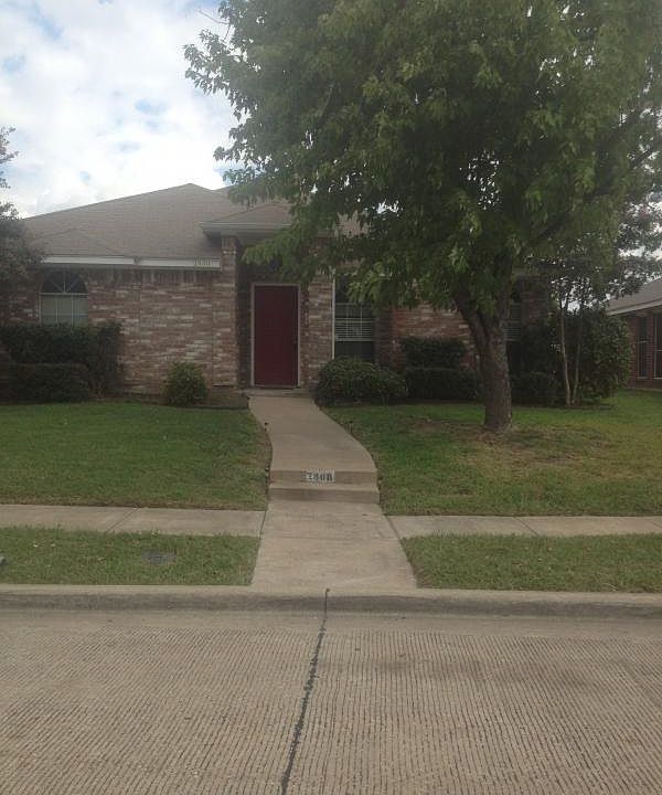 1st image of 2800 Bent Brook Dr