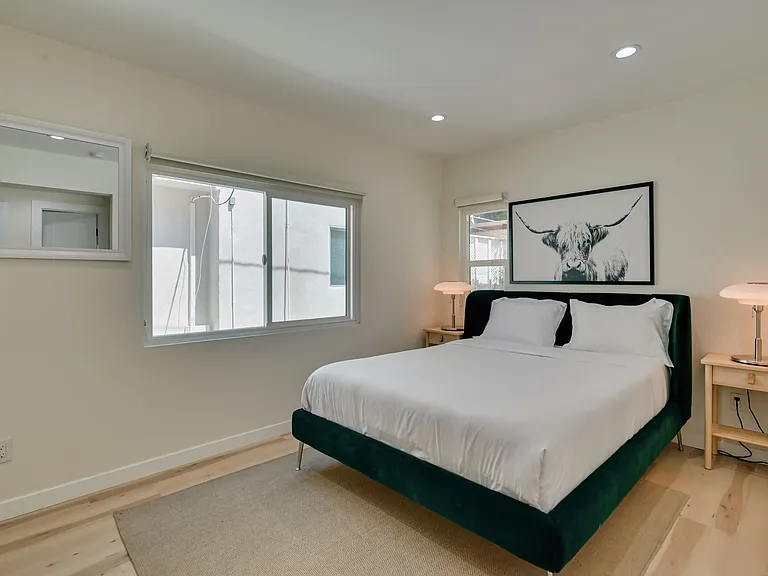 9042 Phyllis Ave #A — Photo 11
