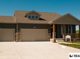 11702 Glenn St, Omaha, NE 68046