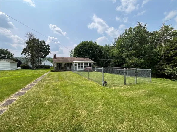807 Sutton St, Punxsutawney, PA 15767