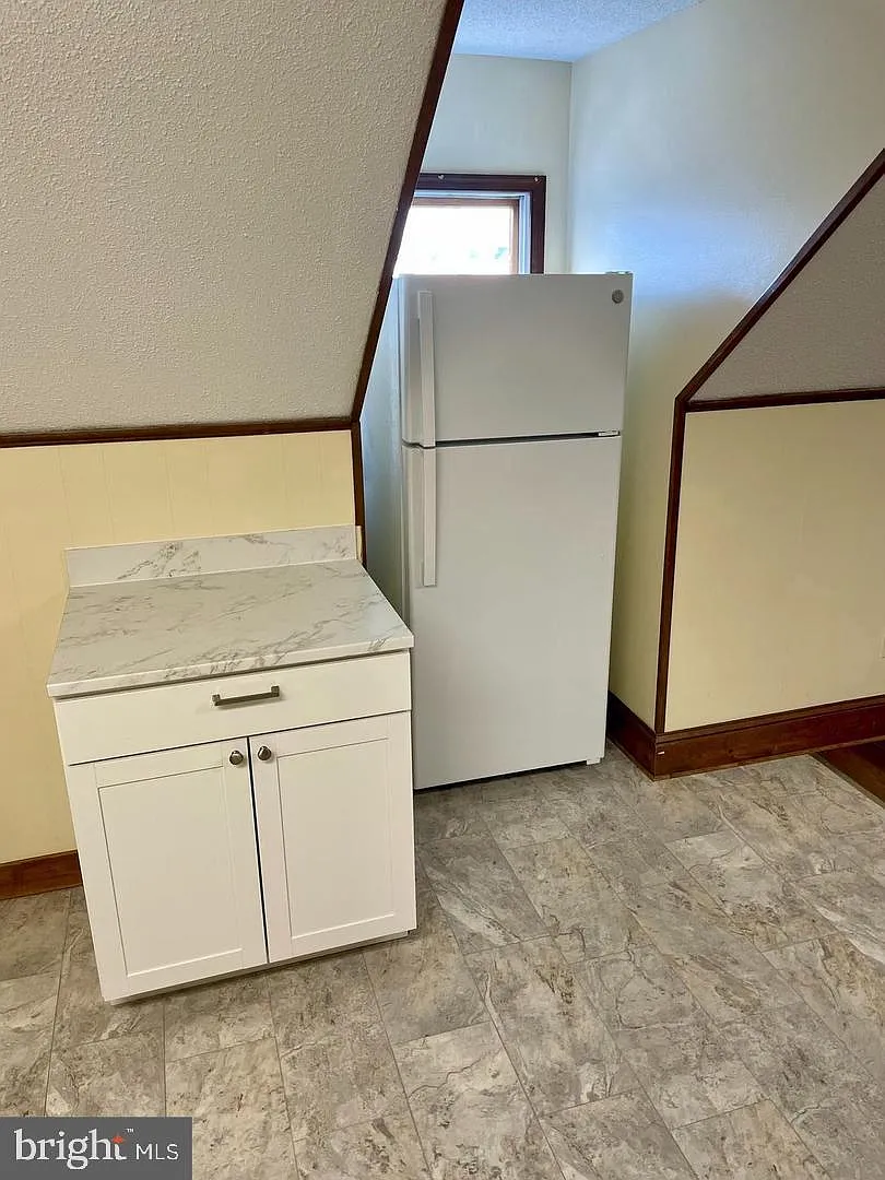1 bed, 1.0 bath, 750 sqft, $1,050 — Photo 4