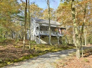 527 Van Tuyl Rd, Barryville, NY 12719