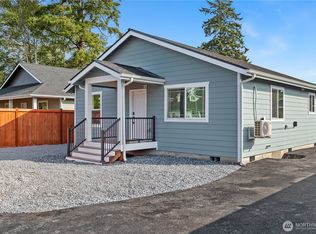 608 N 2nd St, Westport, WA