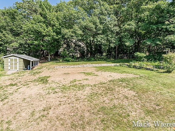 5th image of 17616 Navaho Dr