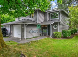 15918 NE 40th Way, Redmond, WA 98052