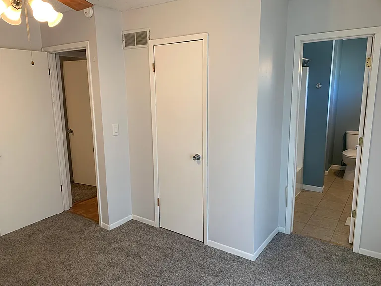 2609 W 55th St — Photo 11