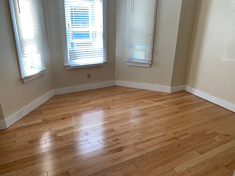 34 Brewer St — Photo 8