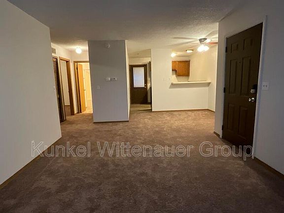 3rd image of 54 Hillside Ln