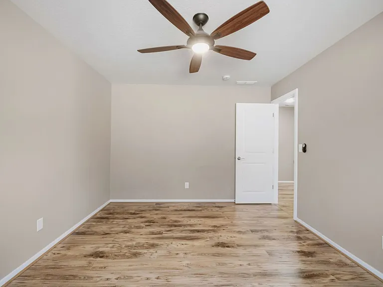 20119 E Glenbrook Ave — Photo 11