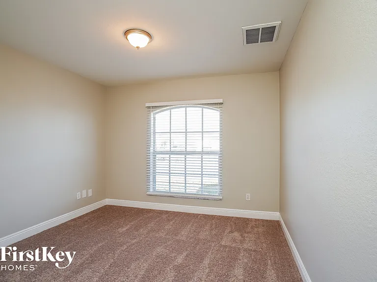 1720 NW 9th Ter — Photo 11