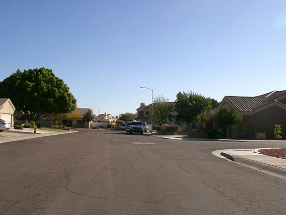 4th image of 8756 W Maui Ln
