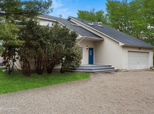 36 Homestead Ave, Westhampton Beach, NY 11978