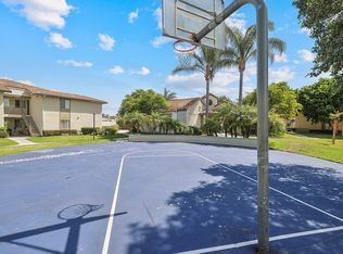 Country Villas, Oceanside, CA 92058
