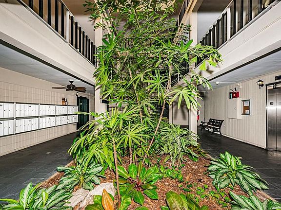5th image of 2302 S Manhattan Ave APT 310