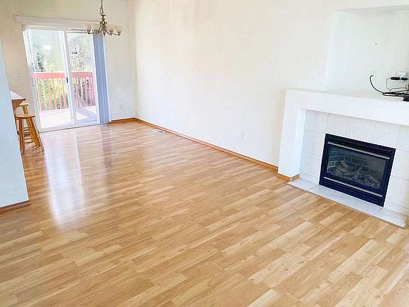 3rd image of 2132 190th St SW