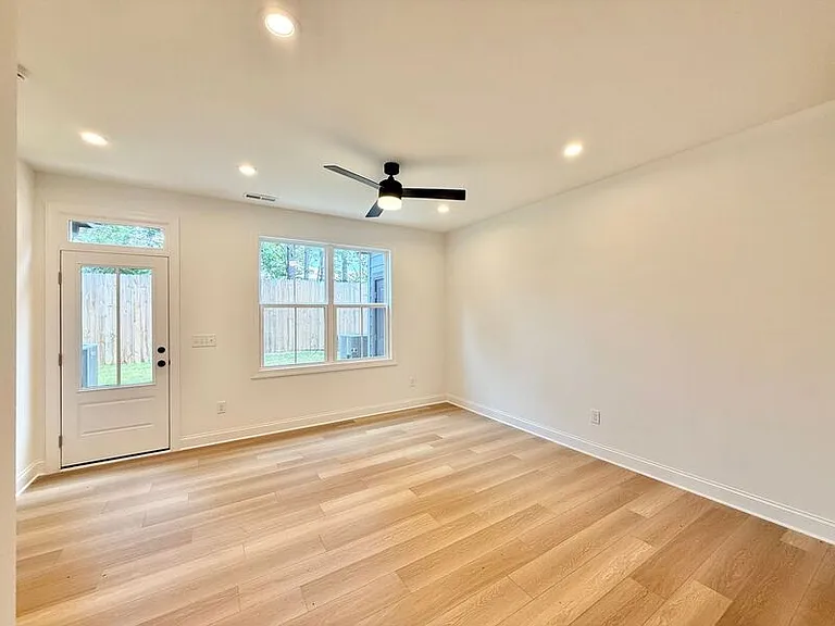 4811 Gossamer Ln #103 — Photo 9