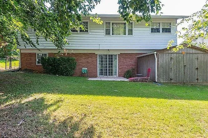 7608 Marietta Ln — Photo 3