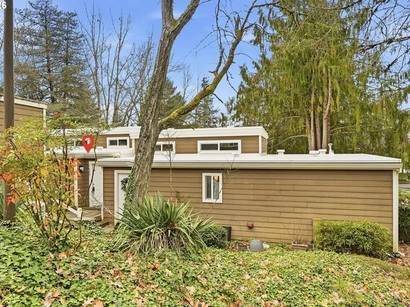 1620 Village Park Pl, West Linn, OR 97068