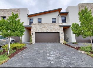 10539 NW 81st Ter, Doral, FL 33178