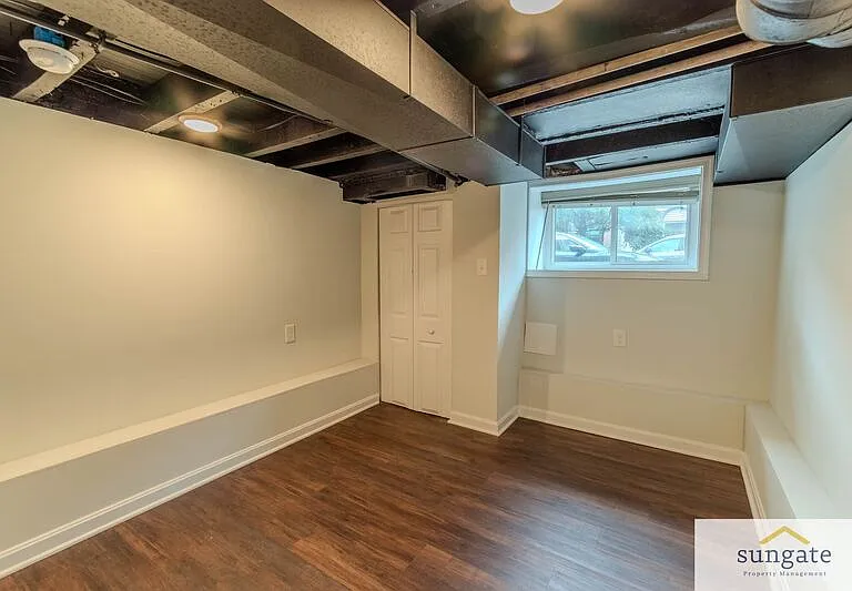 1824 Jackson St — Photo 15