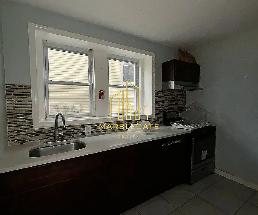 1st image of 132 N Grove St #66