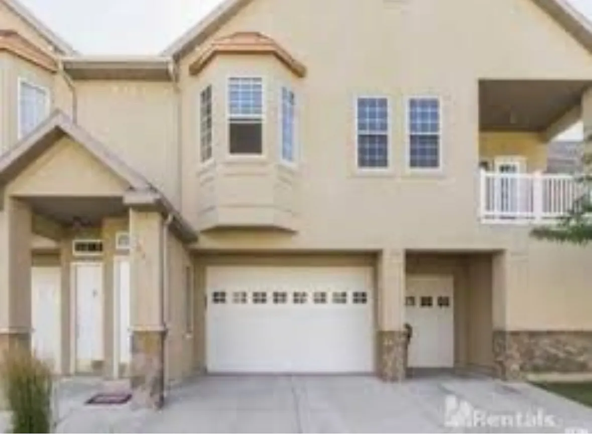 Building Photo - 949 N Shetland Ln