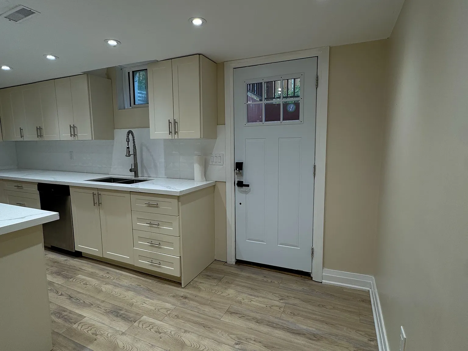 1 bed, $1,650 — Photo 4