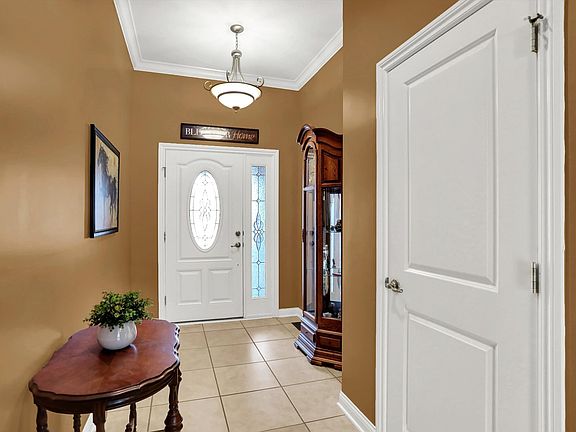 4th image of 6670 Woodcrest Dr