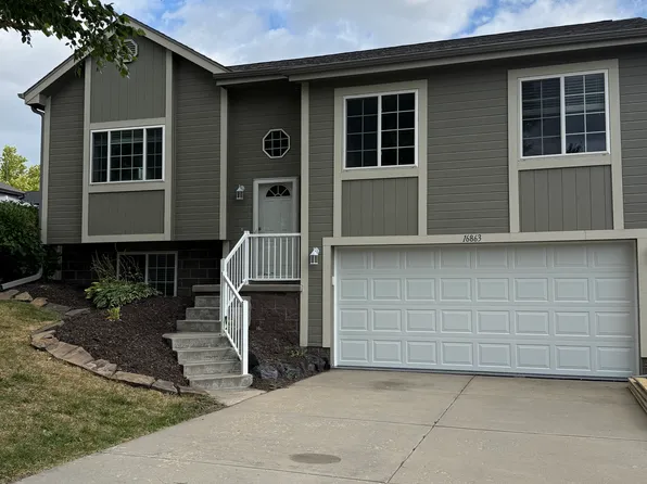 16863 Larimore Ave, Omaha, NE 68116