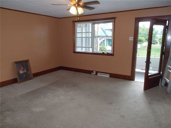 4th image of 933 Upper Crest Ave