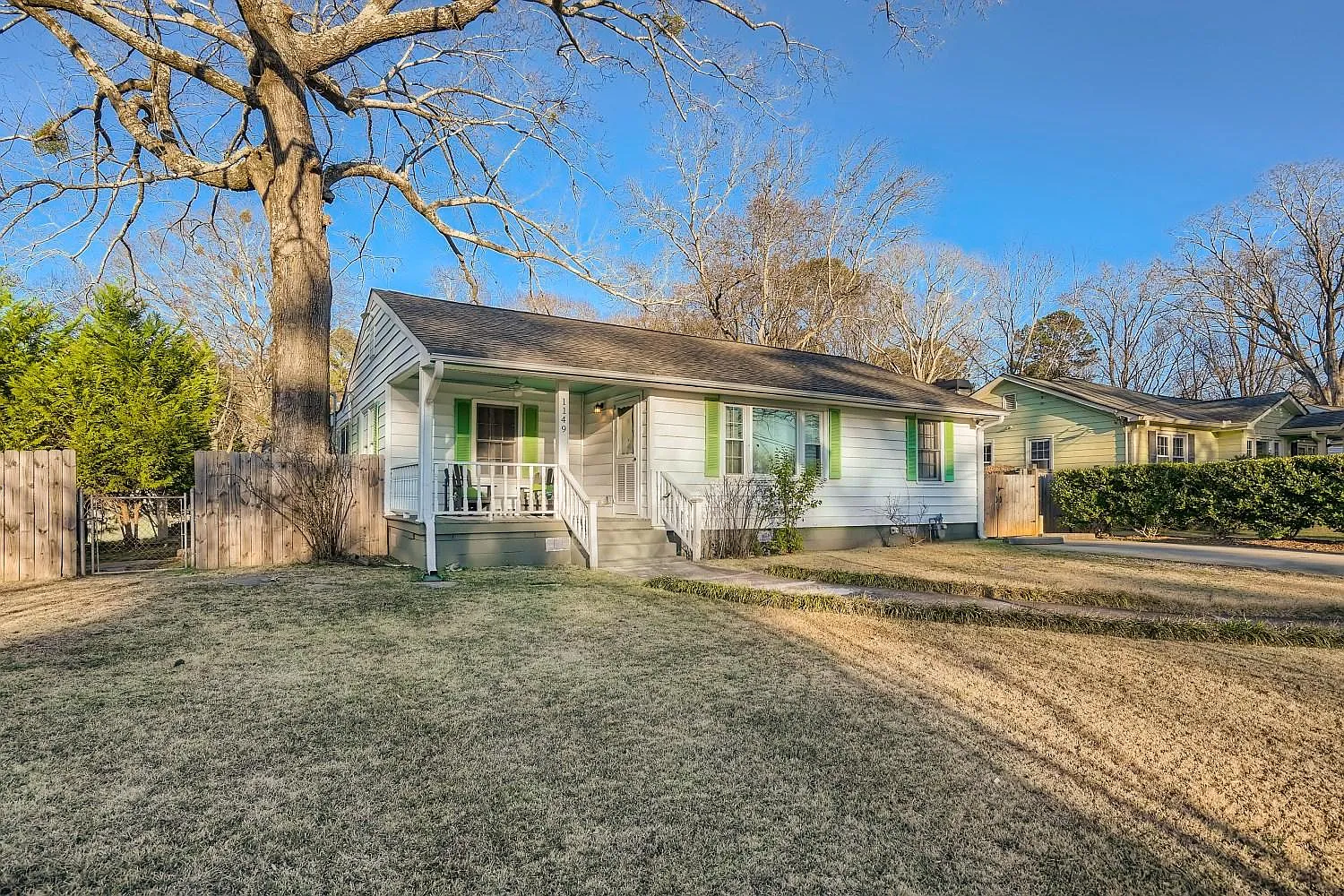 1149 Vista Trl NE — Photo 1