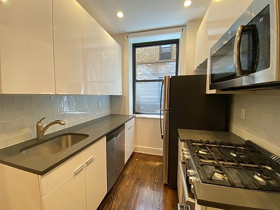 3rd image of 486 Brooklyn Ave #1200
