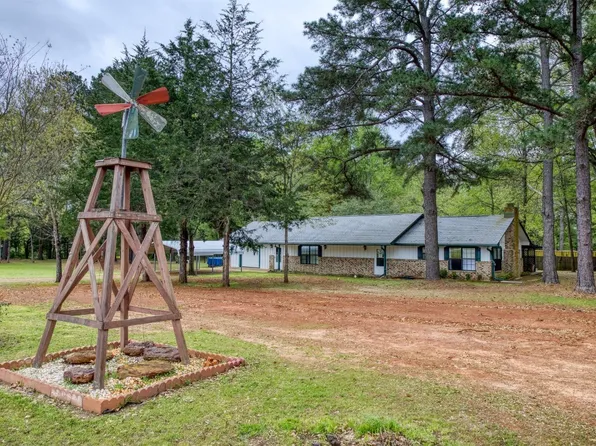 130 An County Road 3732, Palestine, TX 75801