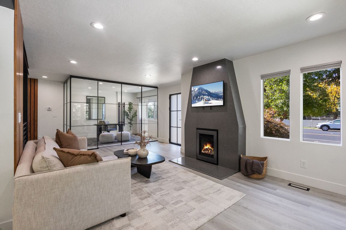 next background image