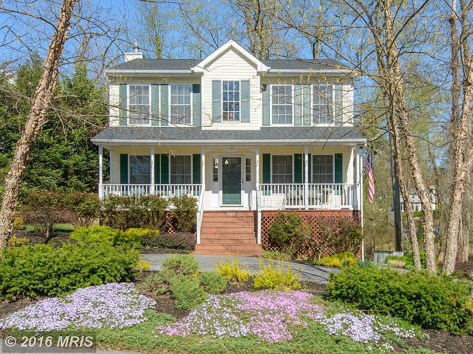 1st image of 1028 Lake Claire Dr
