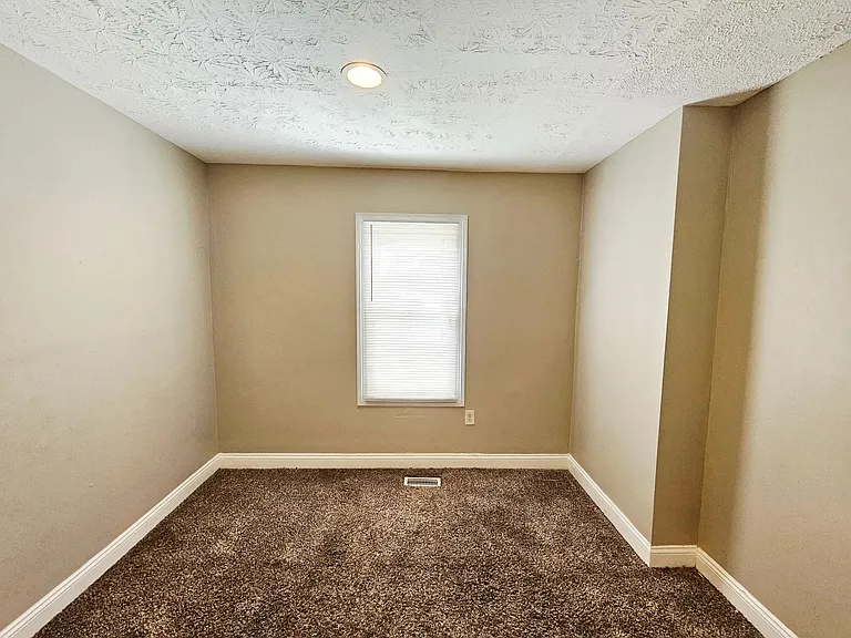 1191 Duxberry Ave — Photo 19