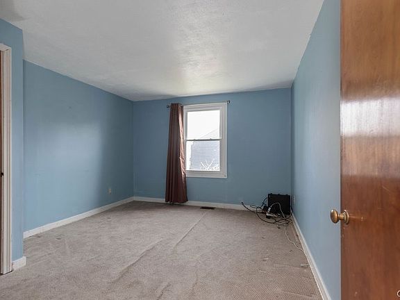 4th image of 110 Hunter Dr
